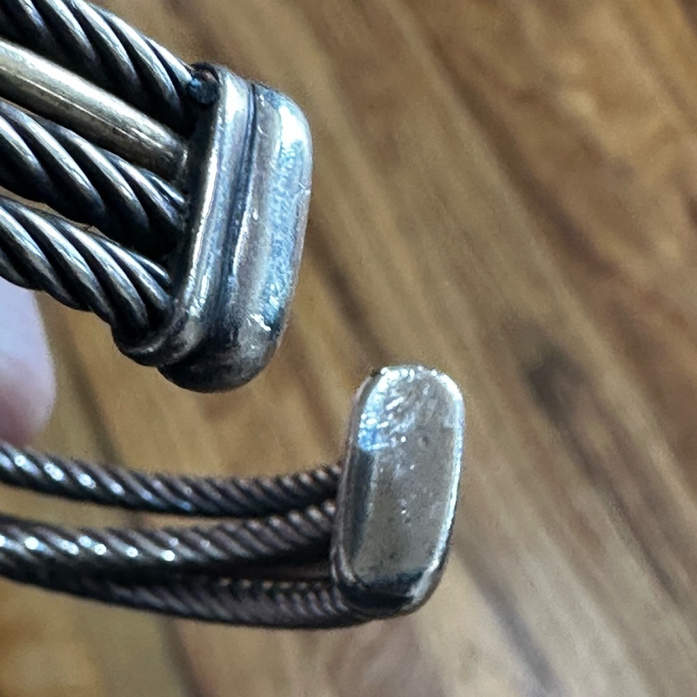 Authentic David Yurman Crossover Three Row Cuff Bracelet silver and gold - Picture 6 of 6